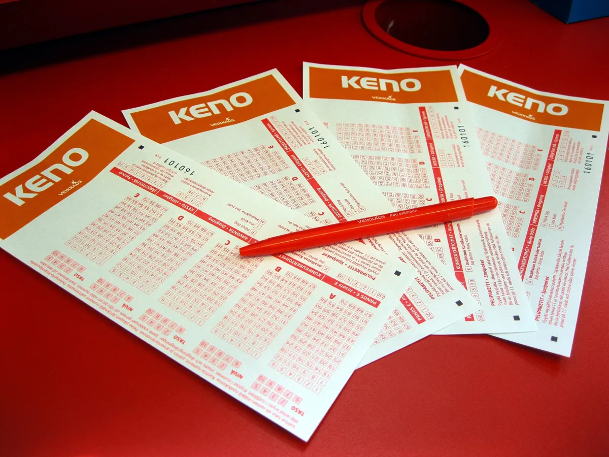 Bulletins de keno et stylo